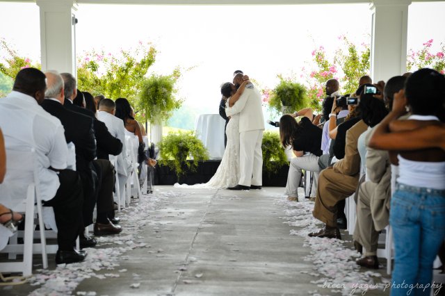 nashville wedding, gaylord springs, kiss, ceremony, pavillion